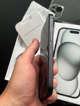 iPhone 15 128GB Black | Top stav - 4