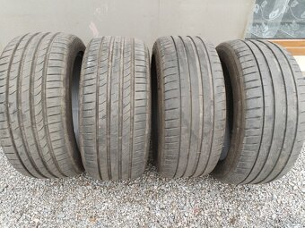 Predám pneumatiky letné 235/45 r17 - 4
