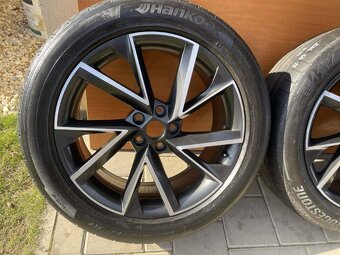 VEGA  orig.skoda Superb3V  5x112  8j x19  ET 45 VW - 4