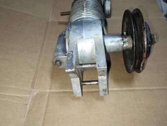 Škoda Octavia,1000 MB:prídavný kompresor na fúkanie pneu - 4