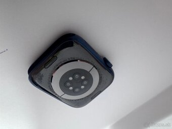 Apple Watch Series 6 (44mm) - 4