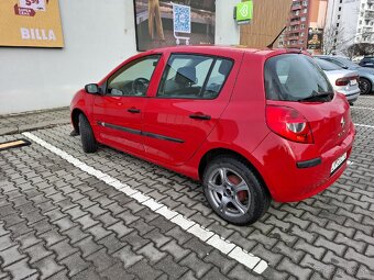 Renault clio 3 1.2i - 4