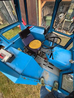 Traktor Zetor 6911 + pluh, kombinator, vlečka, štiepačka - 4