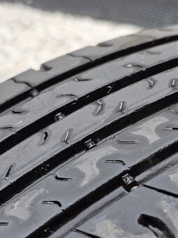 Predám pneu 195/55 r16 continental - 4