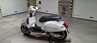 Vespa GTS 300 super - 4