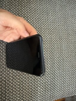 Predam iPhone Xr 64Gb cierny - 4