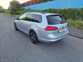 Volkswagen Golf Variant 1.6 TDI BlueMotion Highline DSG - 4