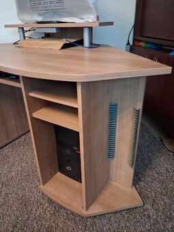 Predám písací rohový stôl - 4