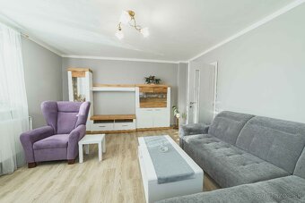Zaujímavý rodinný dom v obci Mošovce - 4