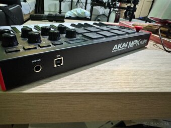 Akai PROFESSIONAL MPK Mini - 4