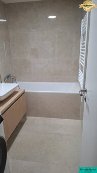 PREDAJ – Luxusný 3-izbový apartmán Metropolis pri Skyparku, - 4