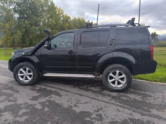 Nissan Pathfinder 2.5 dCI 7miest 4x4 - 4