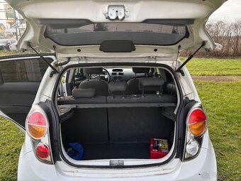 Chevrolet Spark 1.0 (2012) 60 300 km, NOVÁ STK+ KLÍMA - 4