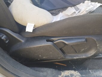 Nepojazdny Ford Mondeo Mk4 - 4