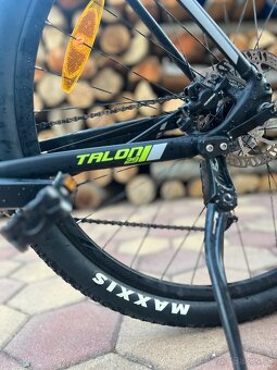 Predám horský bicykel Giant Talon 29 s doplnkami - 4