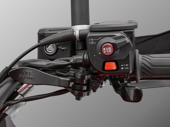 QJ MOTOR SFA 1000- Čierna - 4