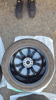 Zimná sada DEZENT 8Jx8 5x112 ET40, NOKIAN 245/45/R18 - 4