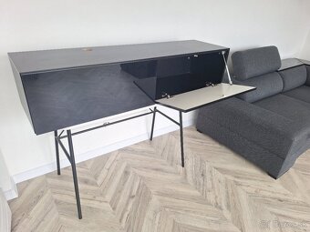 Čierne závesné skrinky, vysoký lesk - 4