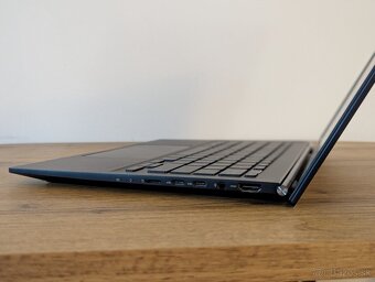 ASUS Zenbook 14 UM3402YA-KP395W Jade Black celokovový - 4
