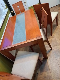 Kuchynský stôl a stoličky - 4