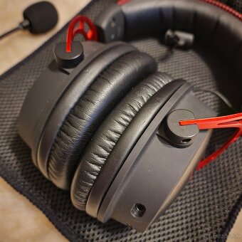 HyperX Cloud Alpha Wireless Gaming Headset - 4