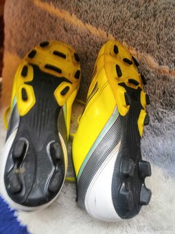 Predám detske kopačky adidas nosené par tréningov - 4