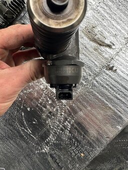 Vstrekovacie trysky 2.0TDI BMM, BMP 038130073BQ 0414720312 - 4