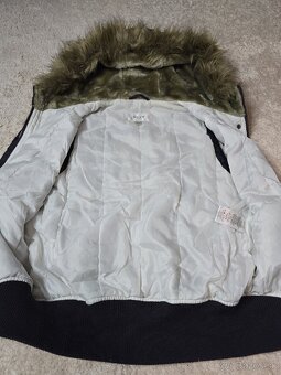 Next fialova vesta - 4