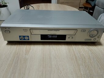 Videorekordér HI-FI SONY SLV-SE 720N - 4