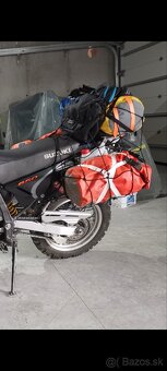 Suzuki DR650SE - 4