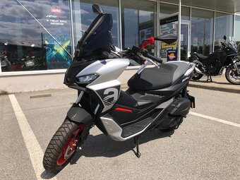 APRILIA SR GT 125 Sport E5 - 4