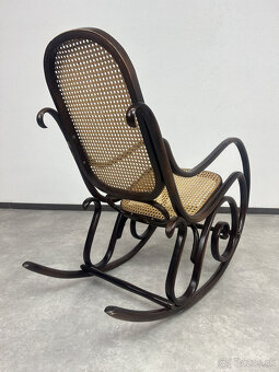 Hojdacie kreslo Thonet s ratanovým výpletom - 4