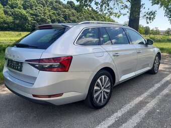 ŠKODA SUPERB COMBI 2,0 TDI DSG - 4