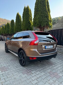 VOLVO xc60 2.4 AWD 151kW - 4