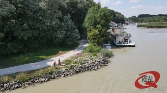 PRIESTRANNÝ HAUSBÓT NA VÝBORNOM MIESTE - 4