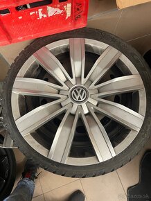 PUKLICE VW R17 - 4