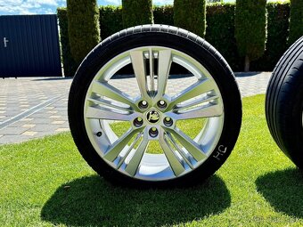 Komplet letnú sadu alu Škoda PICTORIS 225/40 R18. - 4