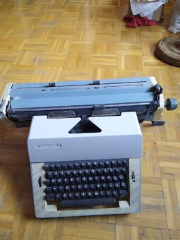 pisaci stroj - 4