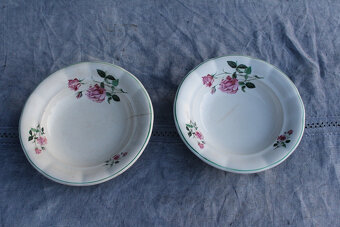 starožitnosti ,staré veci,porcelán,nábytok sklo porcelán. - 4