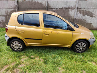 Toyota Yaris - 4
