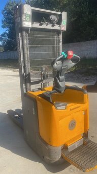 Elektricky paletovy vozik Jungheinrich ERC 212 (4,7 m) Li-on - 4