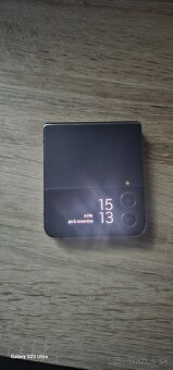 Samsung galaxi z flip 4 - 4