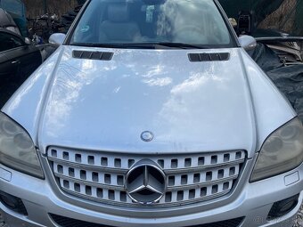 Rozpredam Mercedes w164 350 benzin LPG na diely - 4