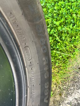 Celoročné pneumatiky Kumho Solus 215/60/R16 na elektrónoch - 4