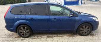 Ford Focus Kombi 1.6 tdci 80 kw Ghia - 4