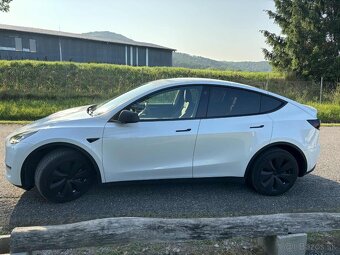 Tesla Model Y SUV 378kw Long Range, dual motor 4x4, 2022/08 - 4