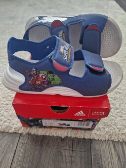 Sandále Adidas Altaswim Marvel Superhero v. 33 - 4