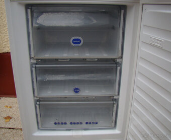 Kombinovaná chladnička Whirlpool A+ - 4