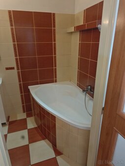 Predám 2. izbový byt s balkónom - 4