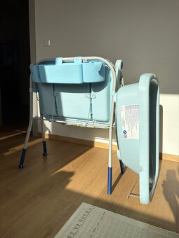 Prebalovací pultík s vaničkou Chicco - 4